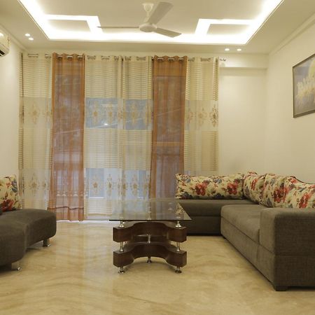 Bed and Breakfast Under My Roof Superio Neu-Delhi Exterior foto