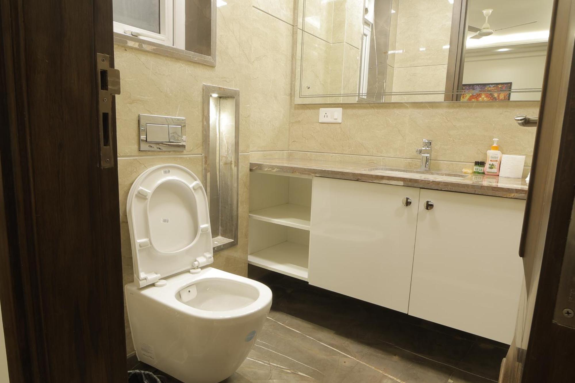Bed and Breakfast Under My Roof Superio Neu-Delhi Exterior foto