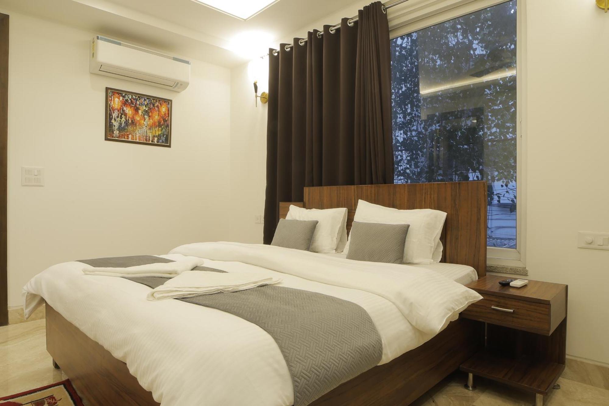 Bed and Breakfast Under My Roof Superio Neu-Delhi Exterior foto