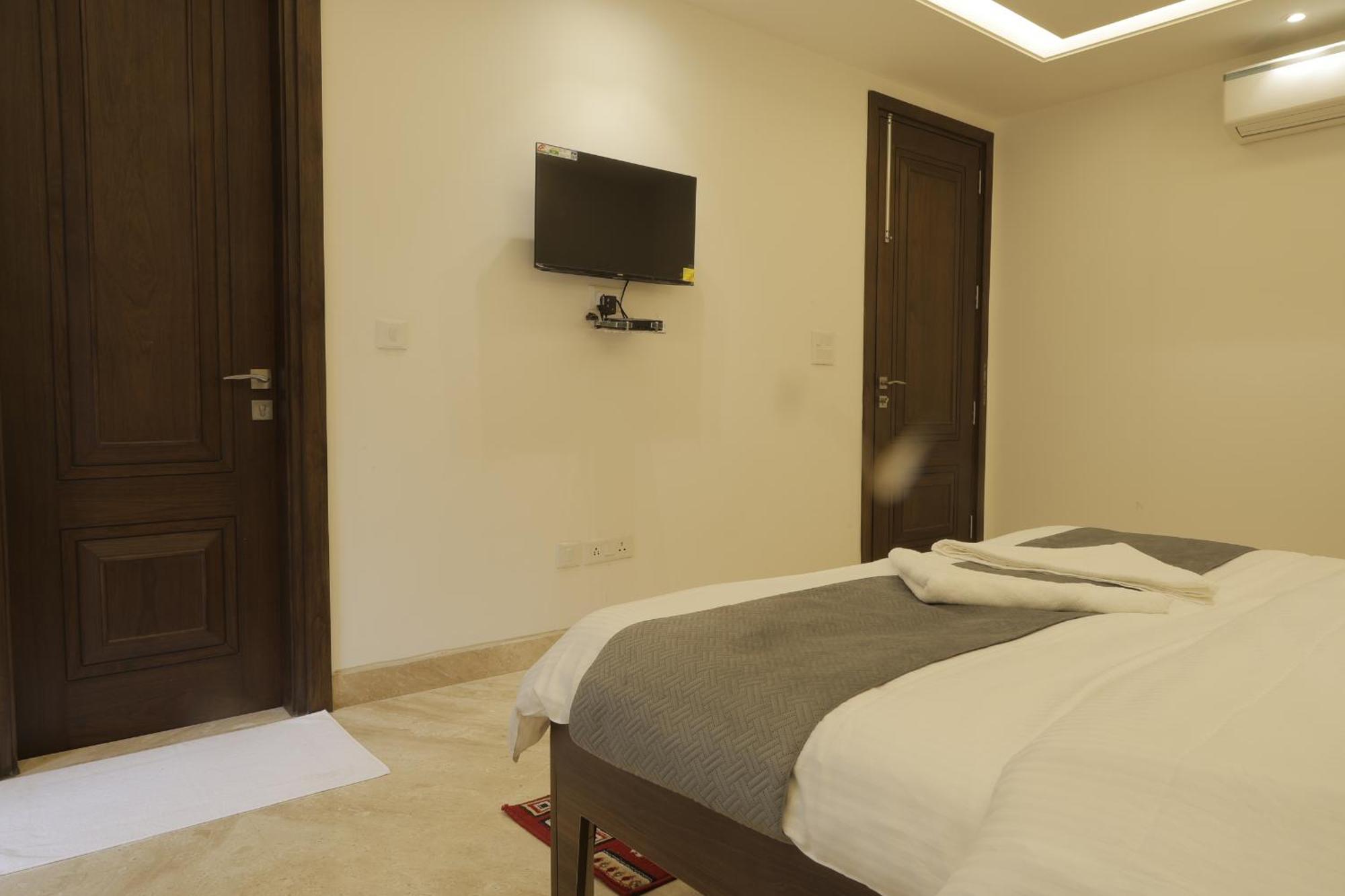 Bed and Breakfast Under My Roof Superio Neu-Delhi Exterior foto