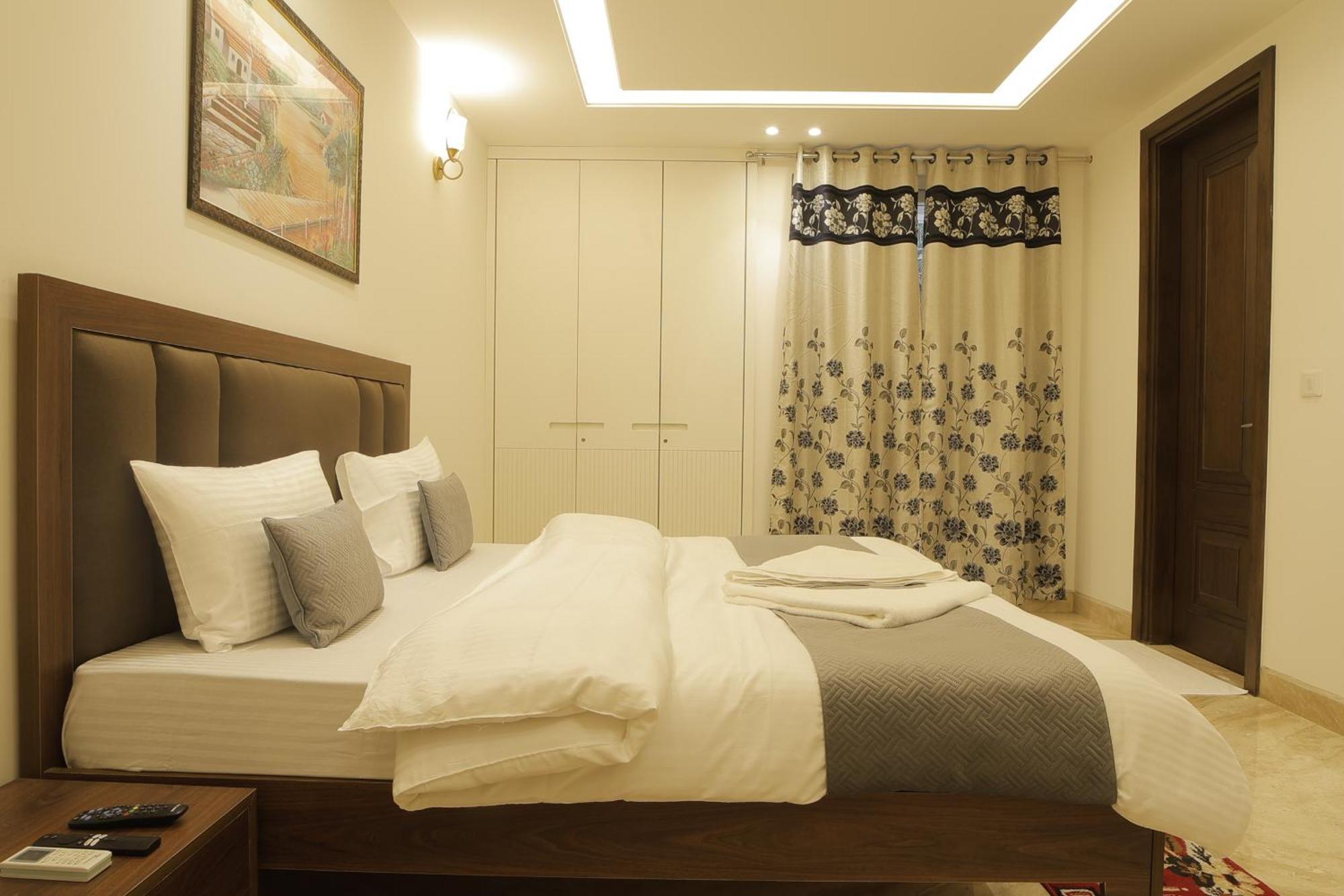 Bed and Breakfast Under My Roof Superio Neu-Delhi Exterior foto