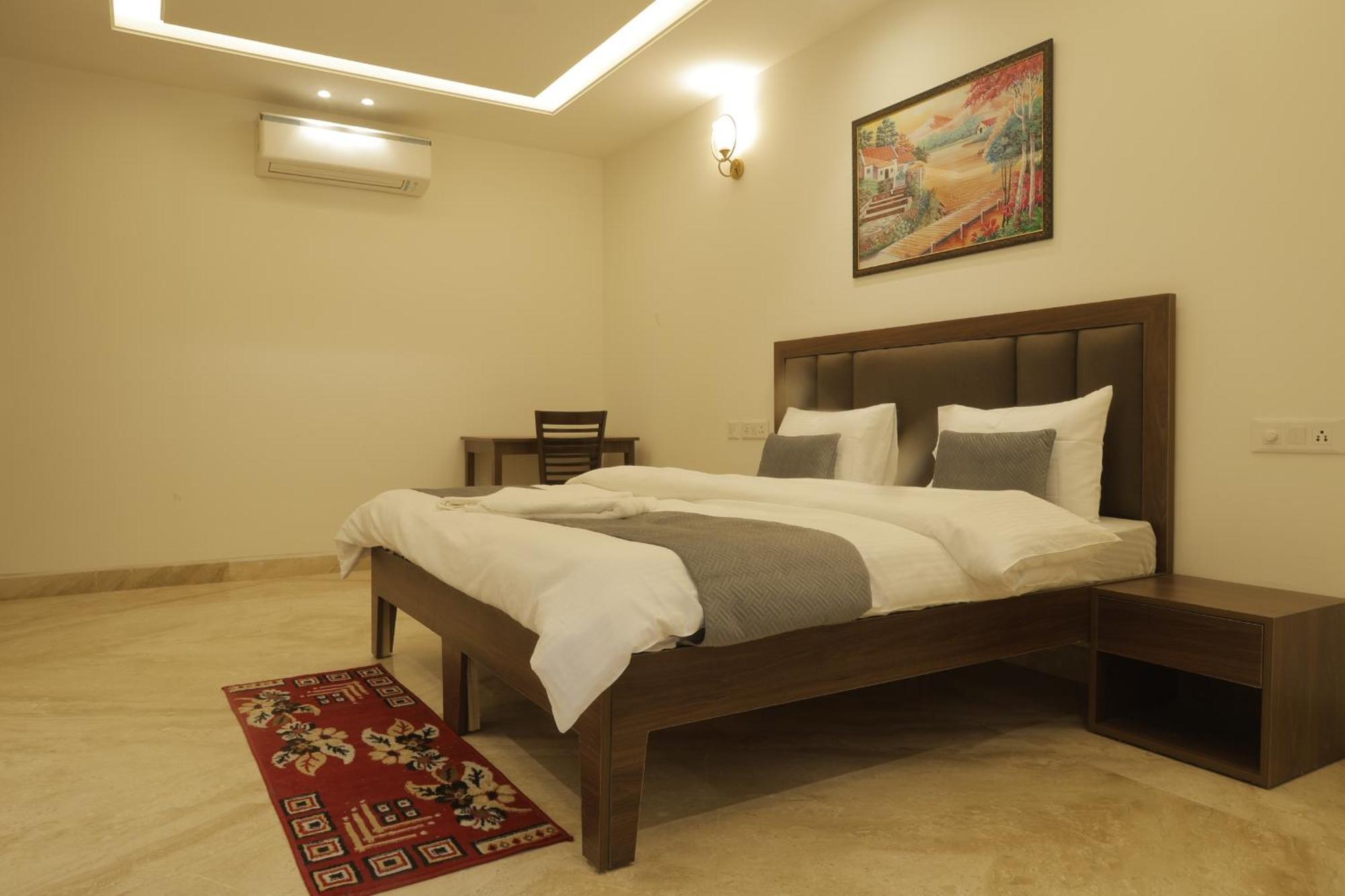 Bed and Breakfast Under My Roof Superio Neu-Delhi Exterior foto